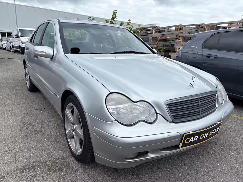 Mercedes C180